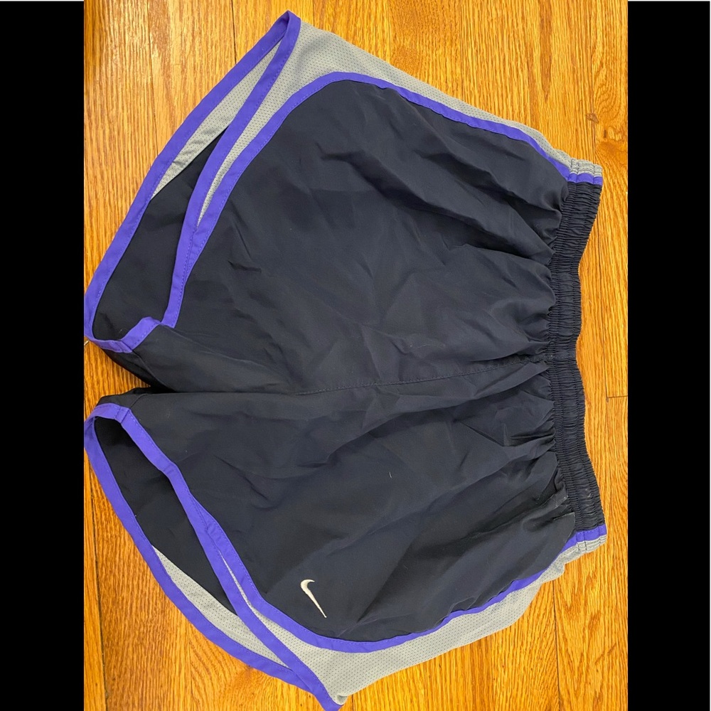 Women’s Nike drifit shorts
